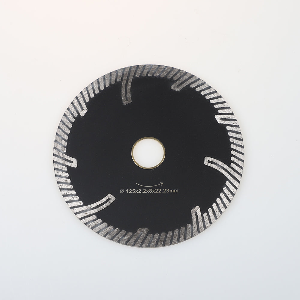 Sintered turbo saw blade with protection teeth